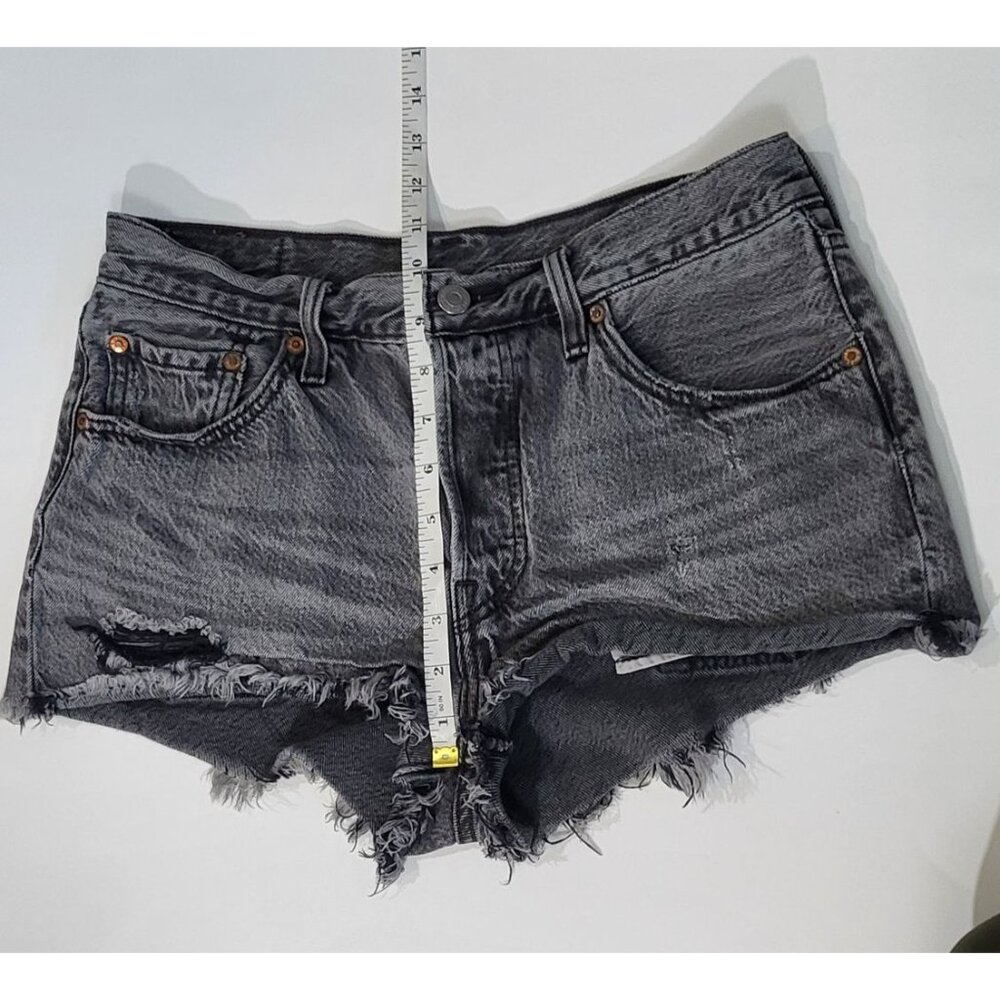 Levis 501 Womens Distressed Denim High-Waisted Button Fly Cutoff Shorts Size 28 - Picture 8 of 11